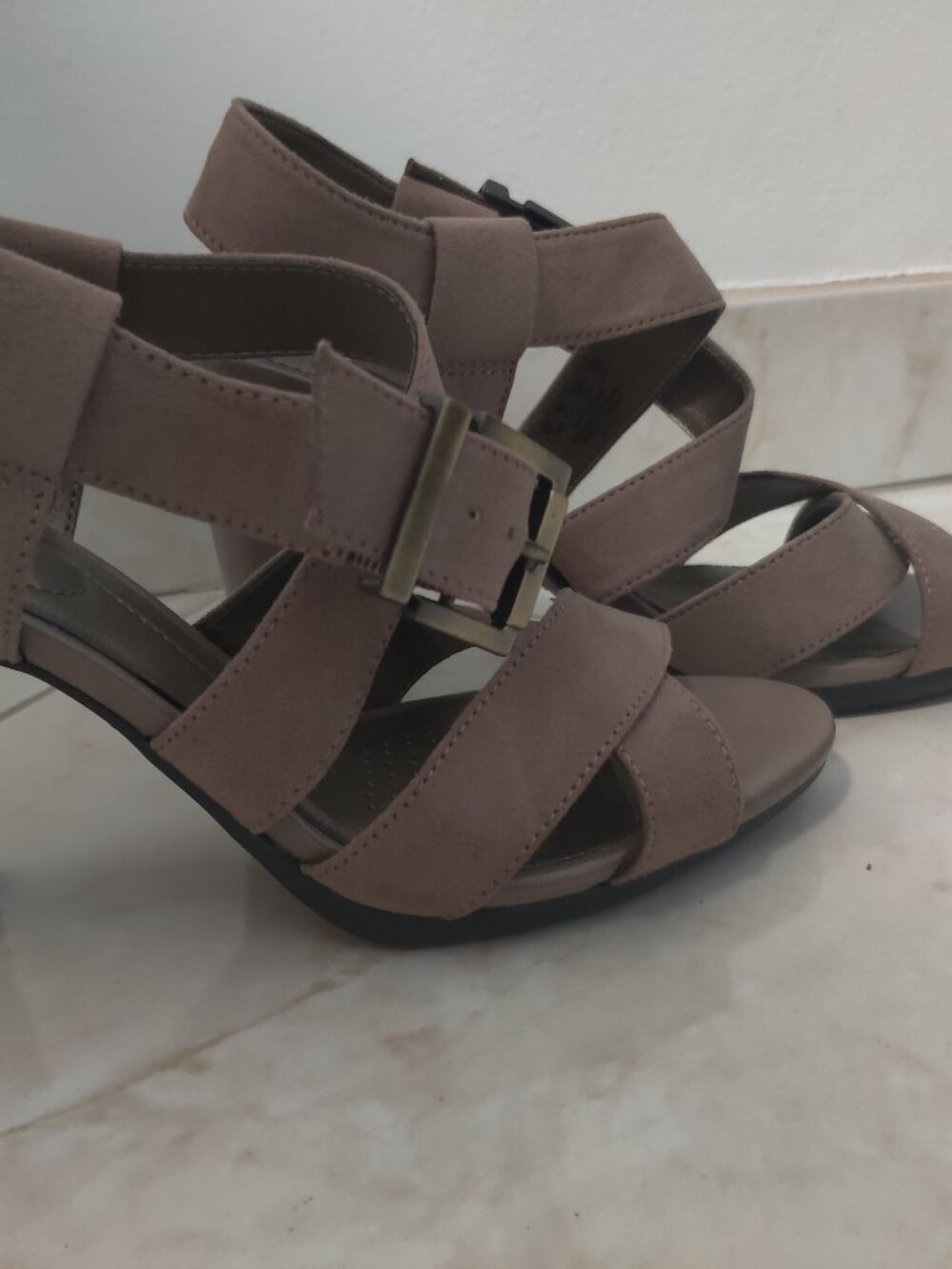 LifeStride Soft System Beige Heeled Sandals - Size 7.5M - Picture 2 of 6